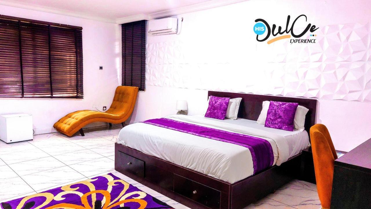 His Dulce Apartments ลากอส ภายนอก รูปภาพ